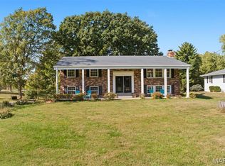 14 Lou Juan Dr, Glen Carbon, IL 62034