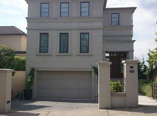 161 Highland Dr, Seattle, WA 98109