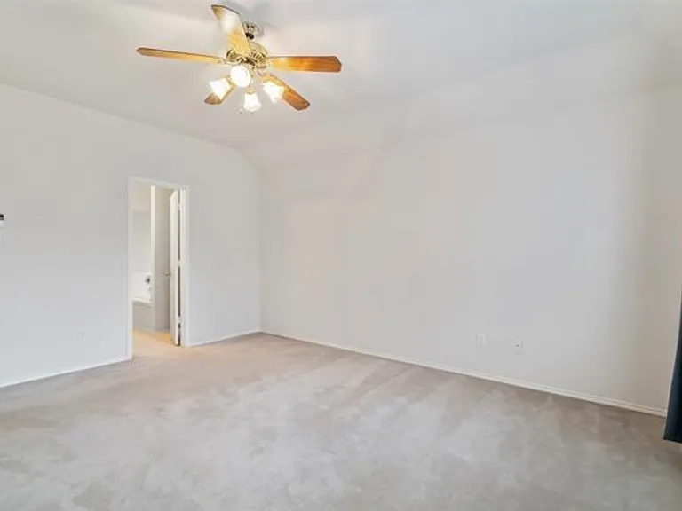 913 Soccer Dr — Photo 9
