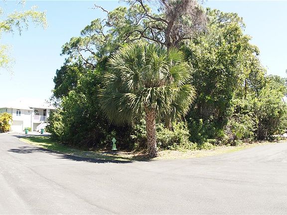 4th image of 7112 Baypine Ln
