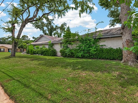 5th image of 1703 Droxford Dr
