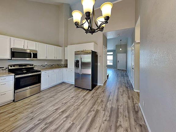4th image of 9679 Lansing Cir