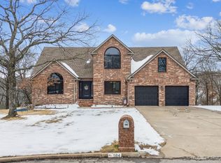 504 Oak Ridge Dr, Sand Springs, OK 74063