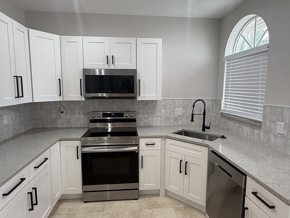 1st image of 7218 Panache Way
