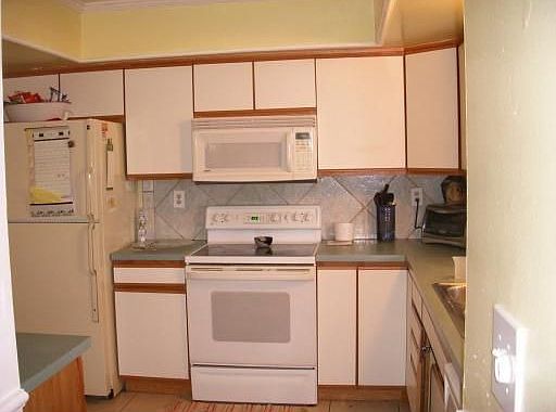 4th image of 10141 SW 50th Ct