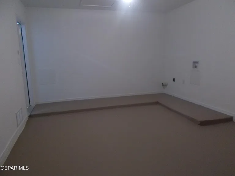 1860 Joan Francis Dr — Photo 24