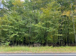 Bishop Ct, Bushkill, PA 18324