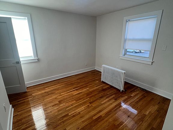 4th image of 68-50 Cloverdale Blvd #A