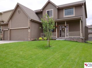 19329 G St, Omaha, NE 68135
