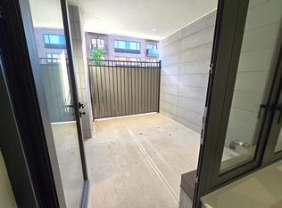 31-11 28th Rd #1A, Astoria, NY 11102