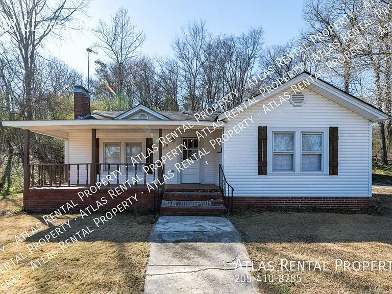828 Clover Dr — Photo 1