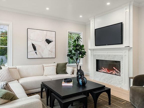 5th image of 15 Lafayette Cir