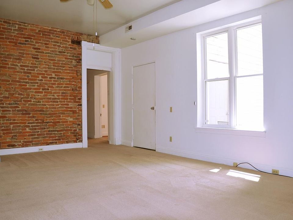 1st image of 2404 W Clifton Ave #1