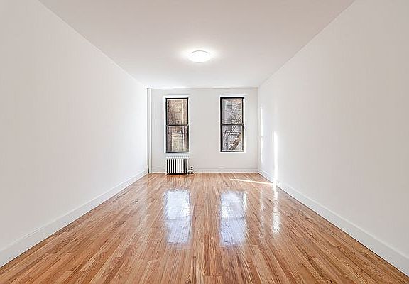 2nd image of 444 W 48th St APT 3A