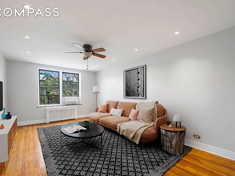 2420 Morris Ave #6K — Photo 2