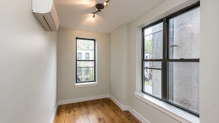Rented by Nooklyn NYC LLC | media 35