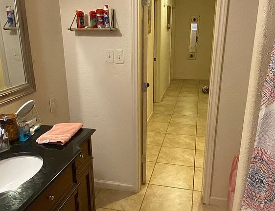 4th image of 4820 Lawndale Ave