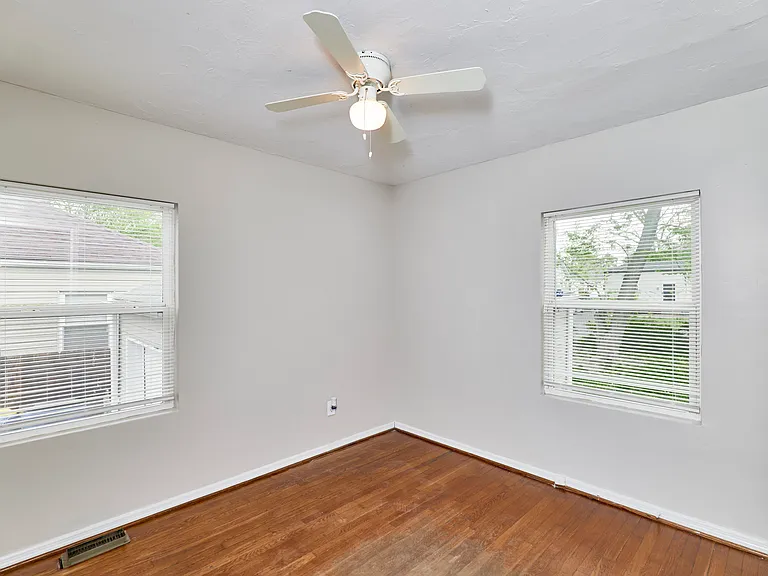 10214 Saint Anthony Ln — Photo 14