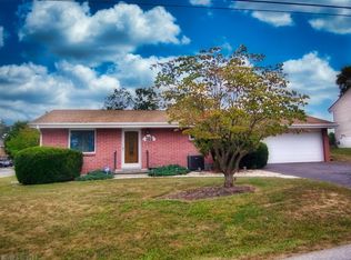 380 Clearview Dr NW, Christiansburg, VA