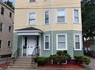 19 Irving Ct, Pawtucket, RI 02860