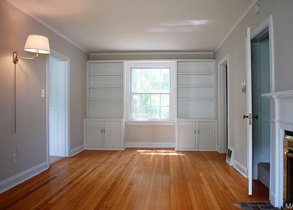 3rd image of 463 N Elizabeth Ave