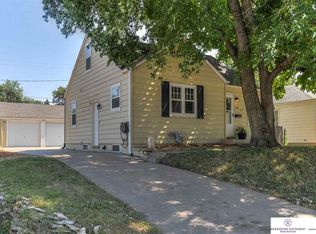 3051 S 60th St, Omaha, NE 68106