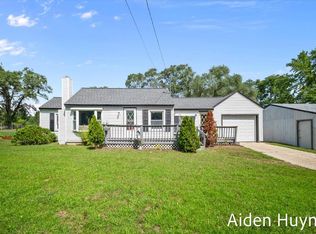 11550 W Sidney Rd, Gowen, MI 49326