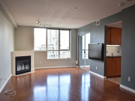 2nd image of 63 Keefer Pl #1705