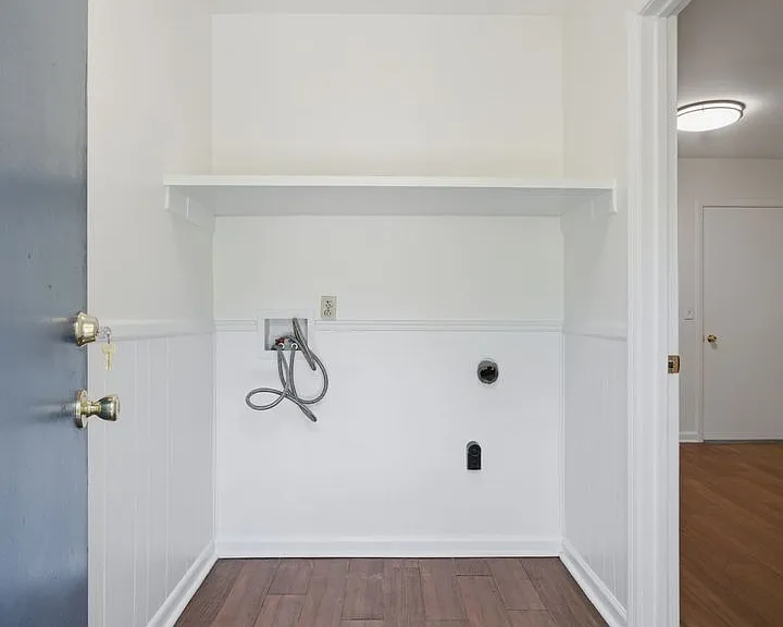 316 Lorna Dr — Photo 27