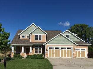 2043 Old Plank Ct, De Pere, WI 54115