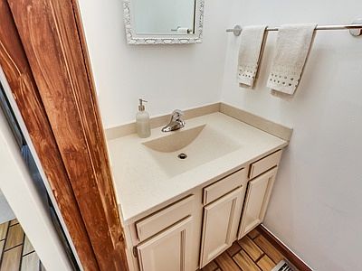 5th image of 36W395 Barton Dr