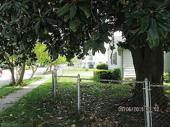 3rd image of 3512 Tidewater Dr