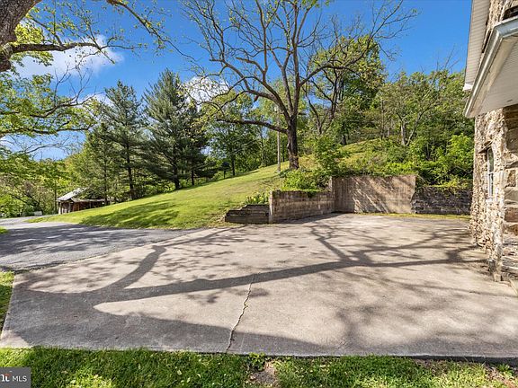 3rd image of 2301 Mount Ephraim Rd