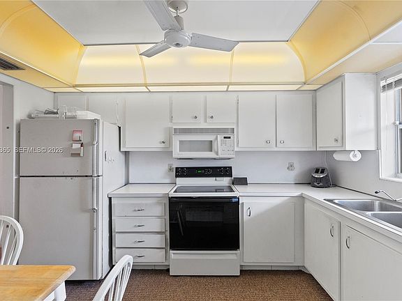 3rd image of 700 SE 6th Ave APT 314