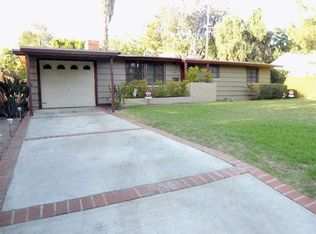 255 W Poppyfields Dr, Altadena, CA 91001