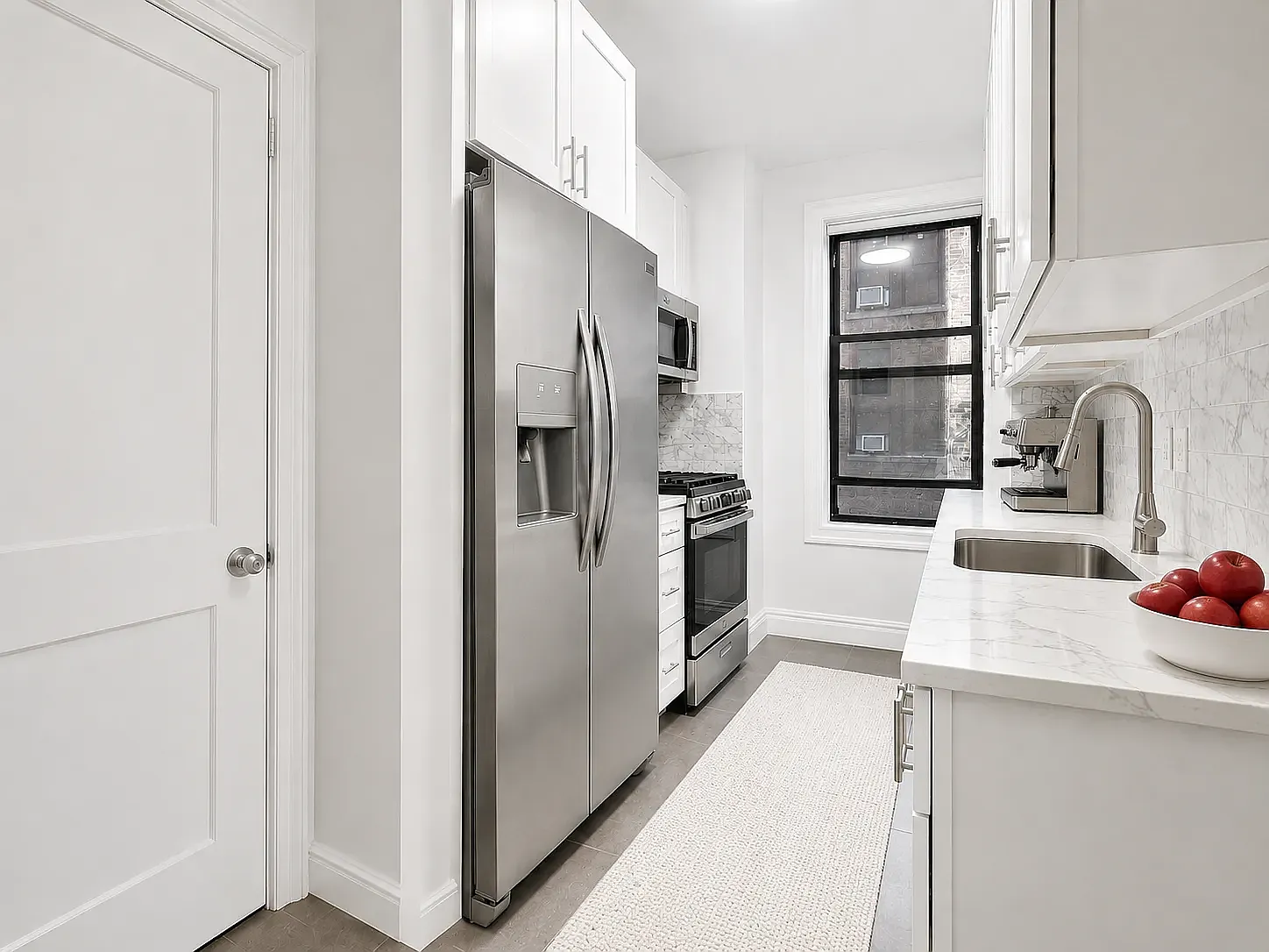 425 Riverside Drive — Photo 3