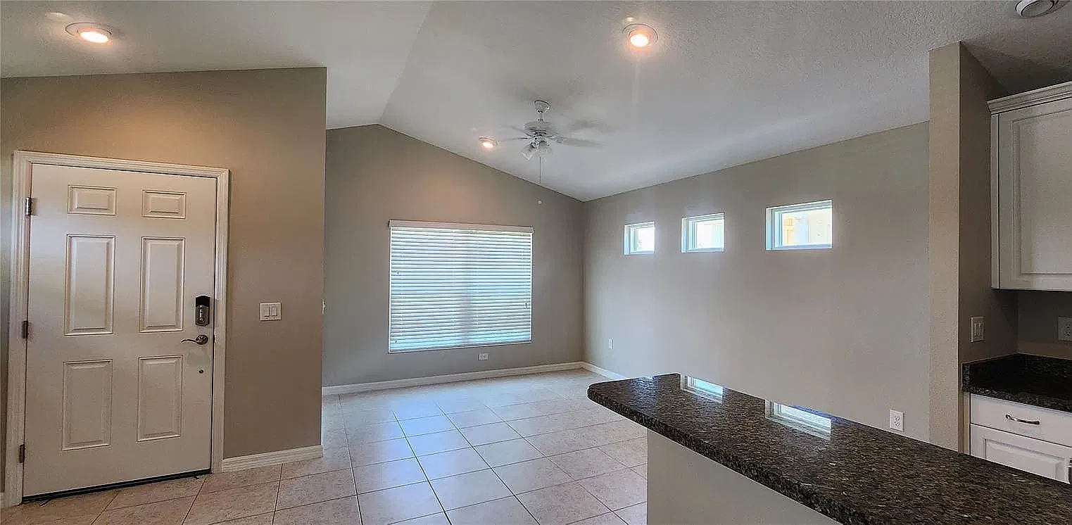 2 bed, 1258 sqft, $2,500 — Photo 4