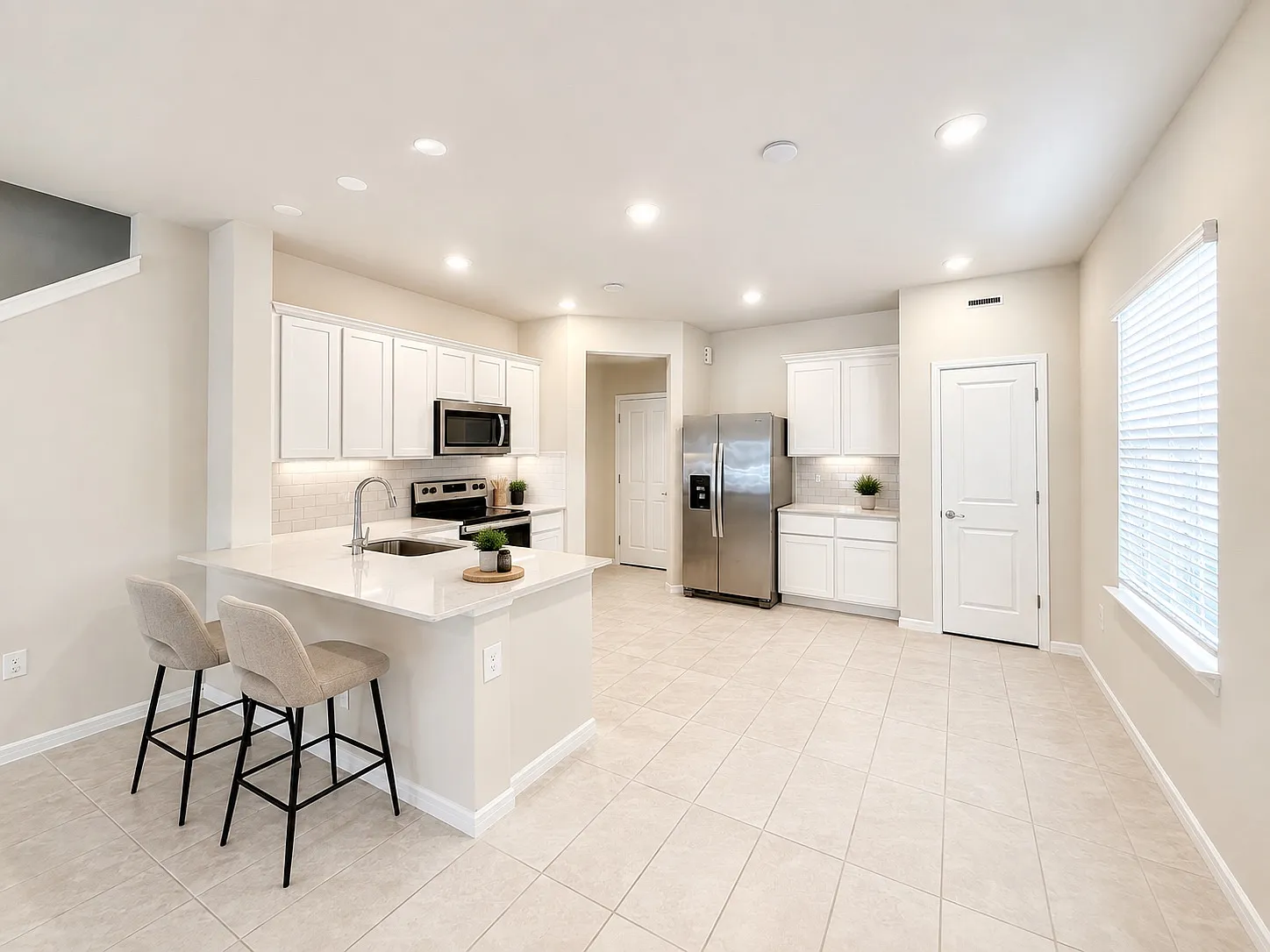 3 bed, 1699 sqft, $2,150 — Photo 4
