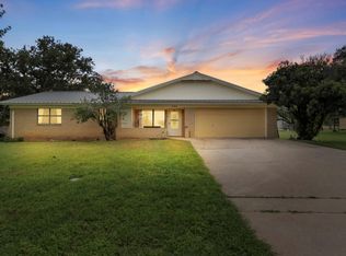301 Reven Acres Dr, Kingsland, TX 78639