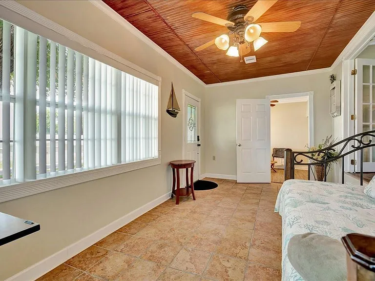 683 Water View Dr — Photo 12