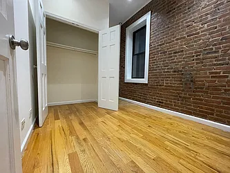 Rented by HOLTON REAL ESTATE INC.