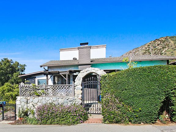 3rd image of 621 Alta Vista Dr