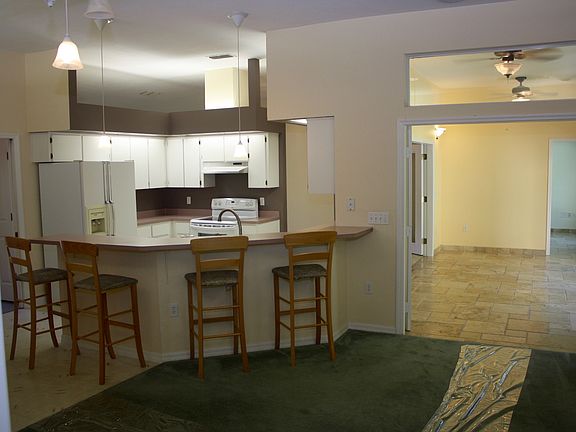 Airy and bright kitchen