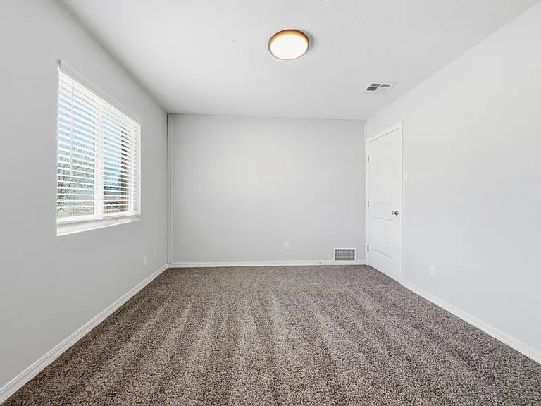 565 Gallagher St — Photo 26