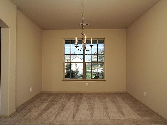 3rd image of 18831 Cove Mill Ln