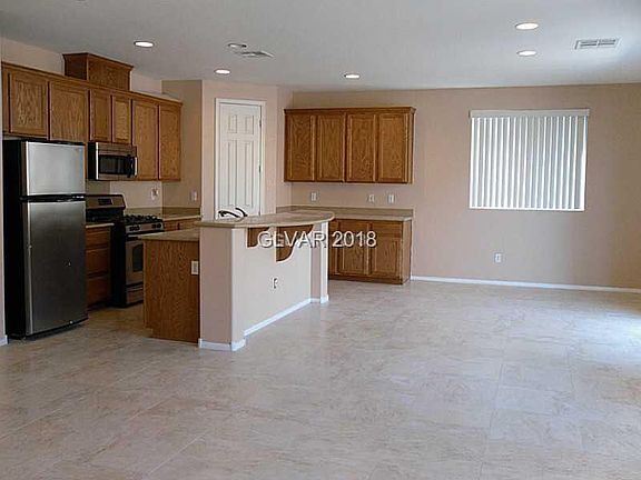 4th image of 11332 Hedgemont Ave #0