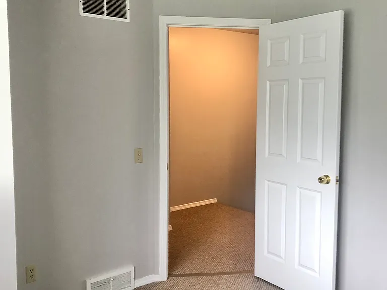 4 Dunraven Ct — Photo 15