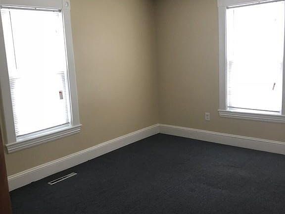 4th image of 30 Dean St APT 1R