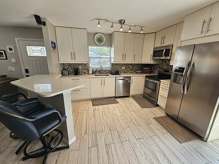 1224 E Powhatan Ave — Photo 5