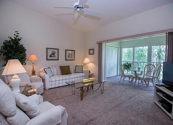 2nd image of 7340 Glenmoor Ln #307